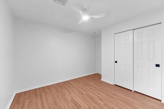87 S Wynnoak Circle, The Woodlands, TX 77382