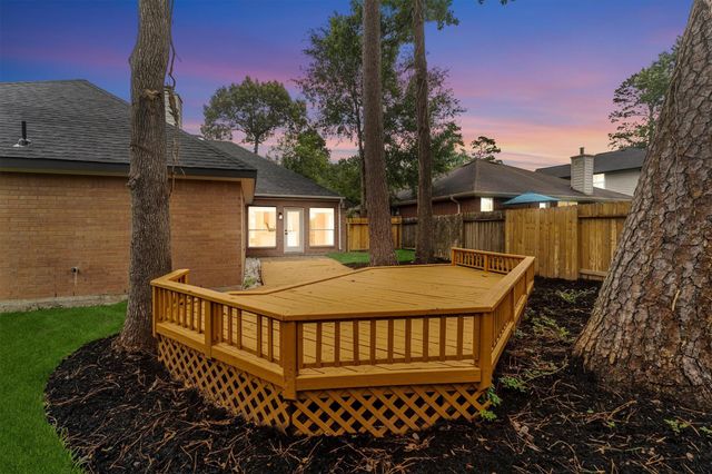 87 S Wynnoak Circle, The Woodlands, TX 77382