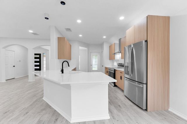 87 S Wynnoak Circle, The Woodlands, TX 77382