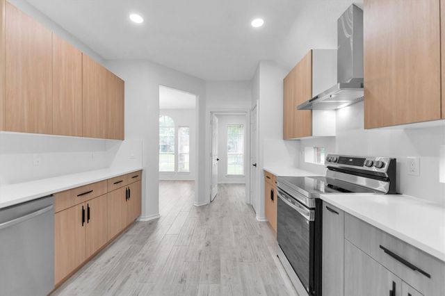 87 S Wynnoak Circle, The Woodlands, TX 77382