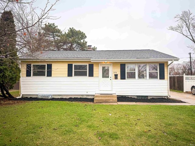 876 Hiawatha Drive, Elkhart, IN 46517