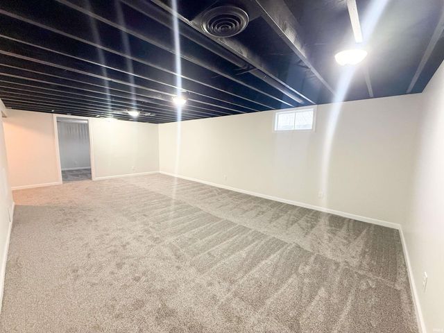 876 Hiawatha Drive, Elkhart, IN 46517