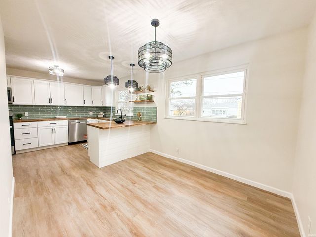 876 Hiawatha Drive, Elkhart, IN 46517