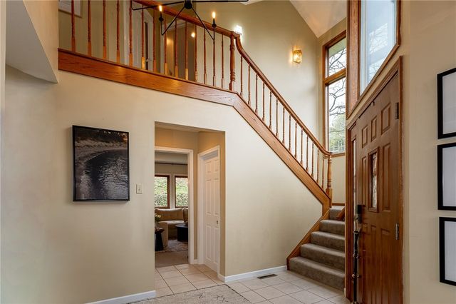 512 Argonne Blvd, Ellwood City, PA 16117