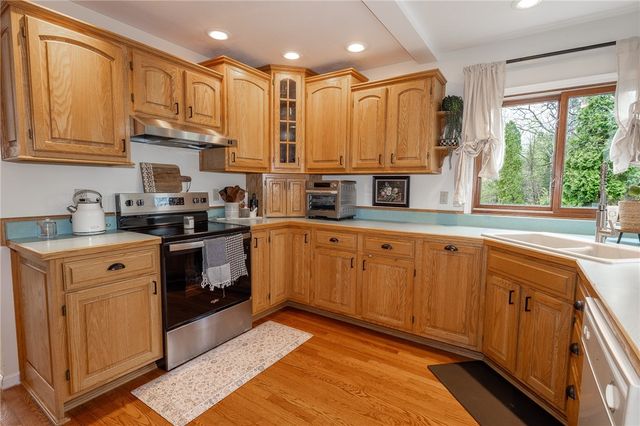 512 Argonne Blvd, Ellwood City, PA 16117