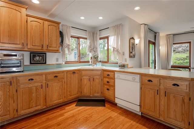 512 Argonne Blvd, Ellwood City, PA 16117
