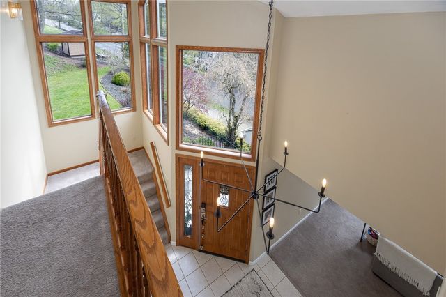 512 Argonne Blvd, Ellwood City, PA 16117