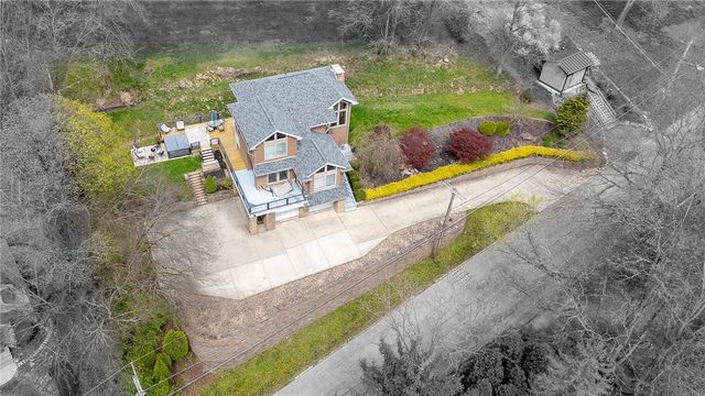 512 Argonne Blvd, Ellwood City, PA 16117