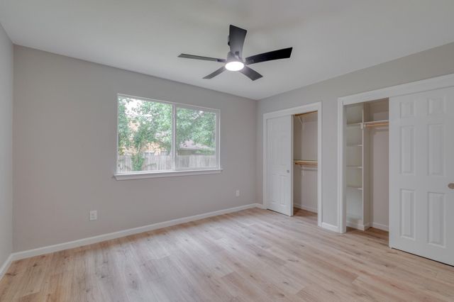 905 Wickfield LN, Austin, TX 78753
