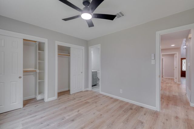 905 Wickfield LN, Austin, TX 78753