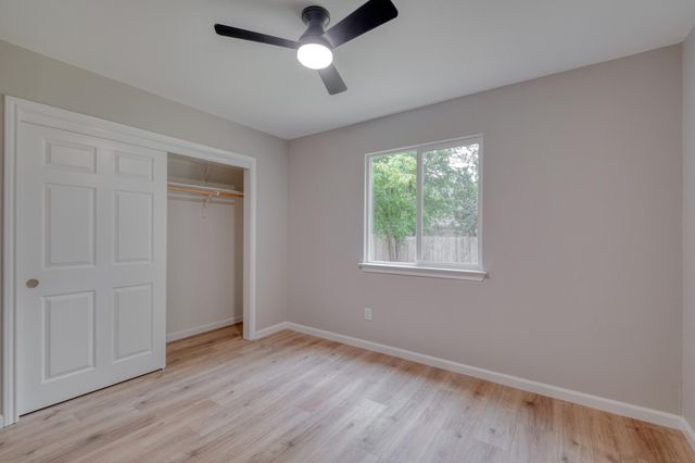 905 Wickfield LN, Austin, TX 78753