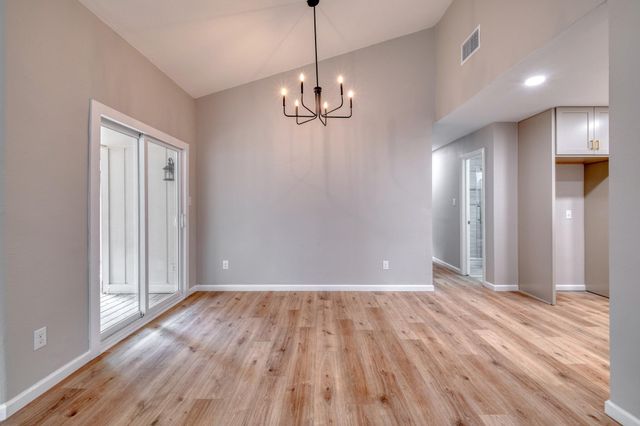 905 Wickfield LN, Austin, TX 78753