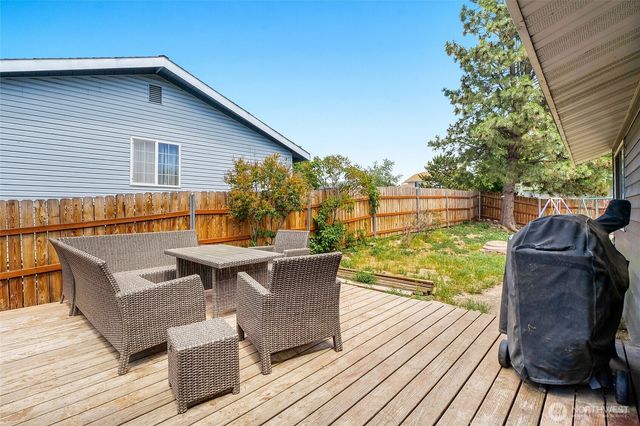 306 Belmont Avenue, Moses Lake, WA 98837