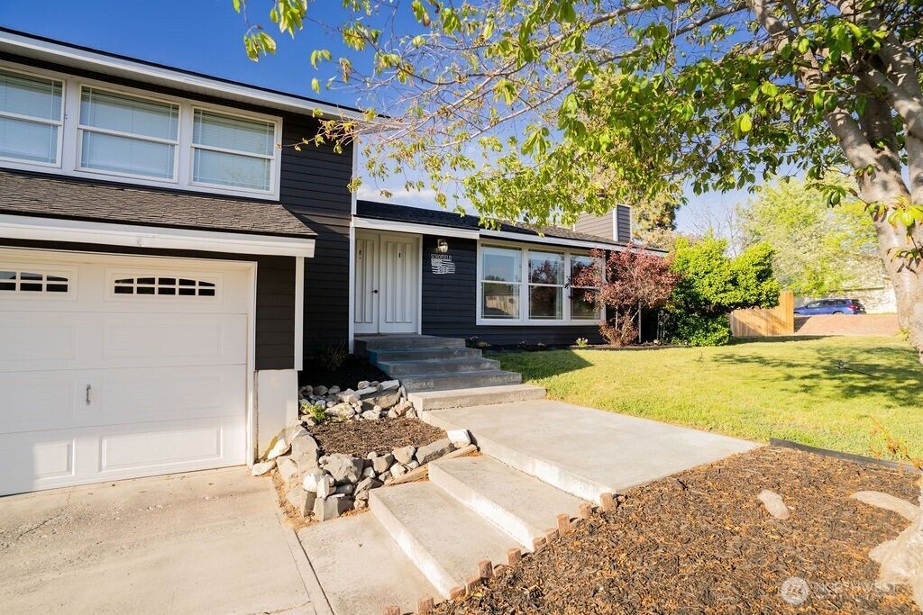 306 Belmont Avenue, Moses Lake, WA 98837