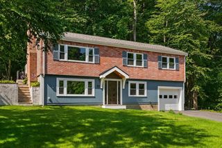 62 Edgewood Rd, Concord, MA 01742