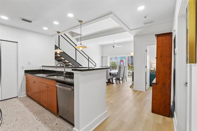 1010 CENTRAL AVENUE 413, St Petersburg, FL 33705