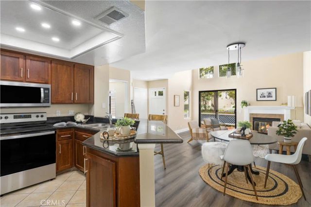 115 Fallingstar, Irvine, CA 92614