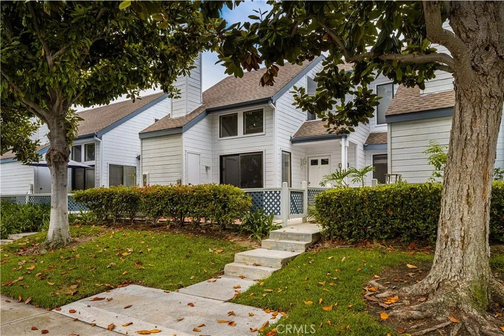115 Fallingstar, Irvine, CA 92614