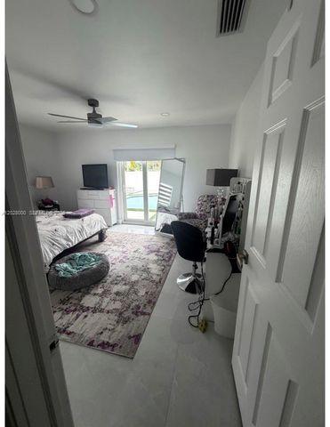 1110 S 14th Ave, Hollywood, FL 33020