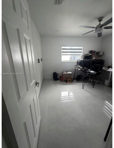 1110 S 14th Ave, Hollywood, FL 33020