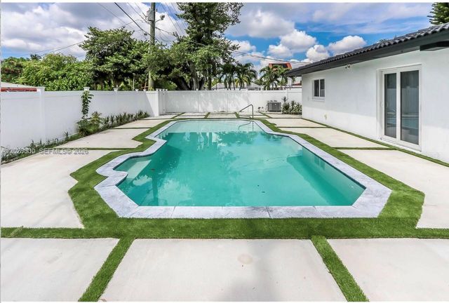1110 S 14th Ave, Hollywood, FL 33020