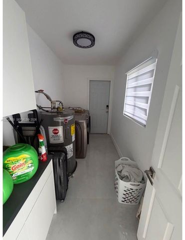 1110 S 14th Ave, Hollywood, FL 33020