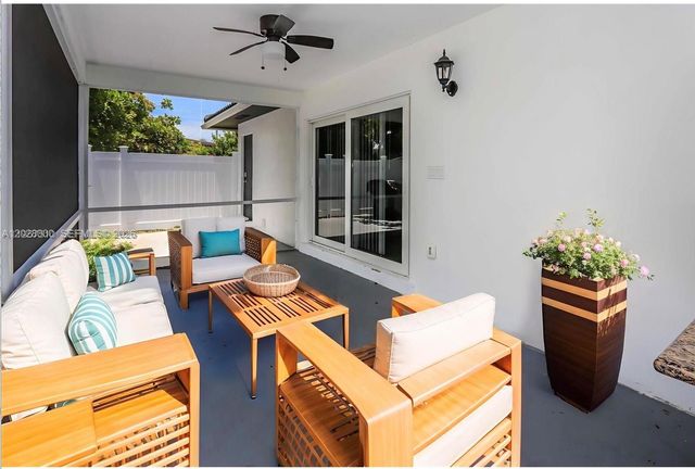 1110 S 14th Ave, Hollywood, FL 33020