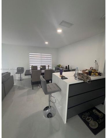 1110 S 14th Ave, Hollywood, FL 33020