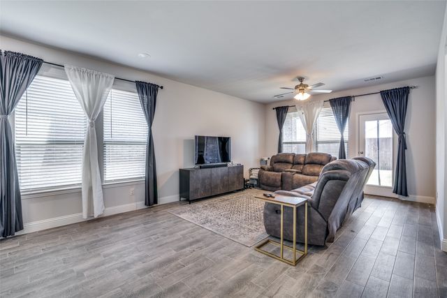 1069 Norias Drive, Forney, TX 75126