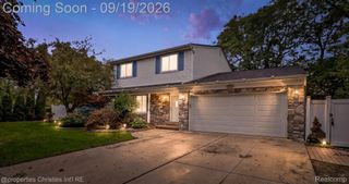 5009 Abington Drive, Troy, MI 48085