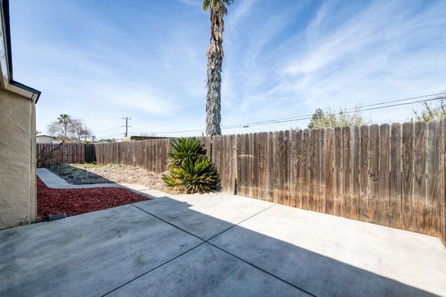 3448 W Peralta Way, Fresno, CA 93722