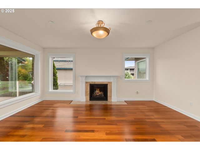 5421 Se SCENIC Ln 200, Vancouver, WA 98661