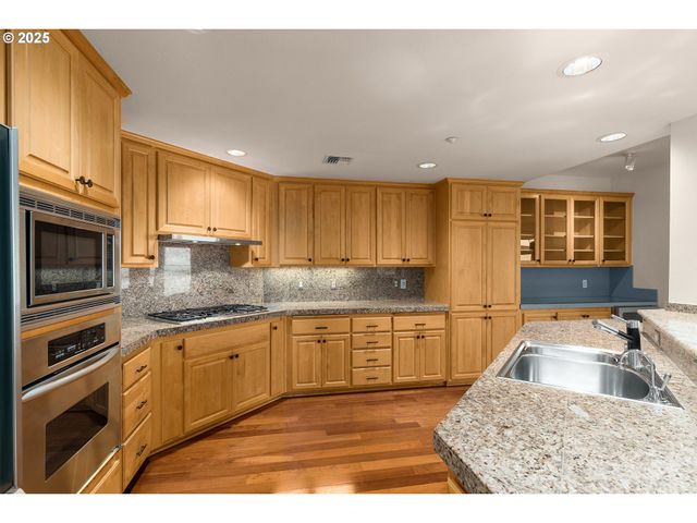 5421 Se SCENIC Ln 200, Vancouver, WA 98661