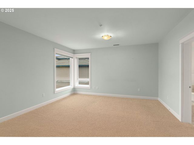 5421 Se SCENIC Ln 200, Vancouver, WA 98661