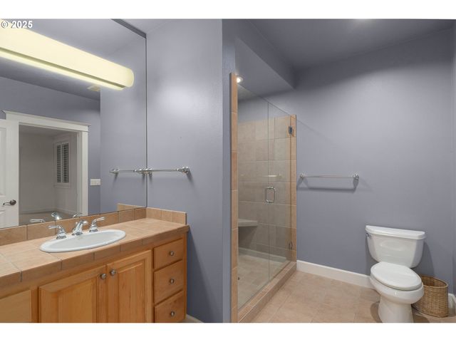 5421 Se SCENIC Ln 200, Vancouver, WA 98661