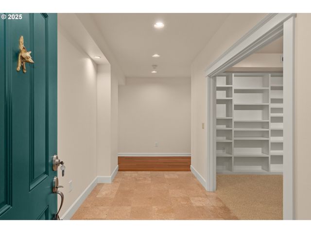 5421 Se SCENIC Ln 200, Vancouver, WA 98661