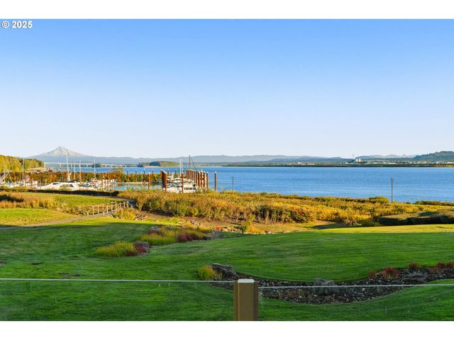 5421 Se SCENIC Ln 200, Vancouver, WA 98661