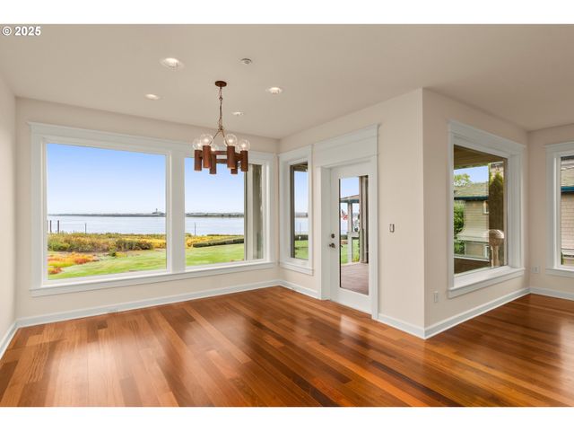 5421 Se SCENIC Ln 200, Vancouver, WA 98661