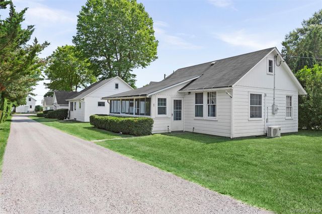 18 Smith Lane, Jamesport, NY 11947