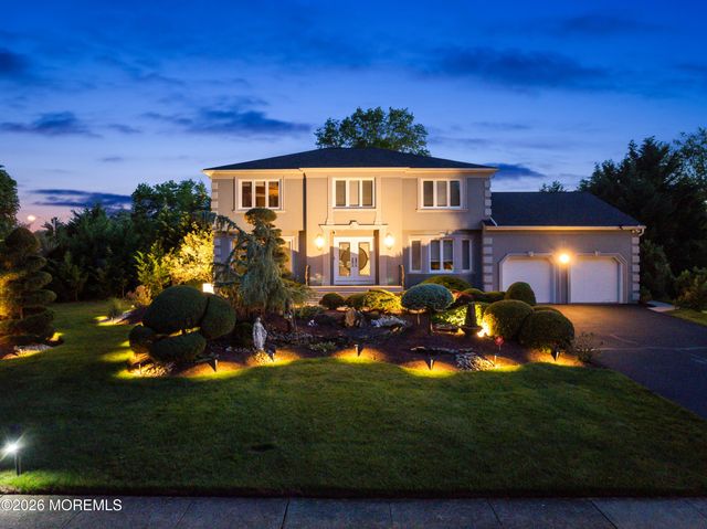 19 Dartmoor Drive, Manalapan, NJ 07726