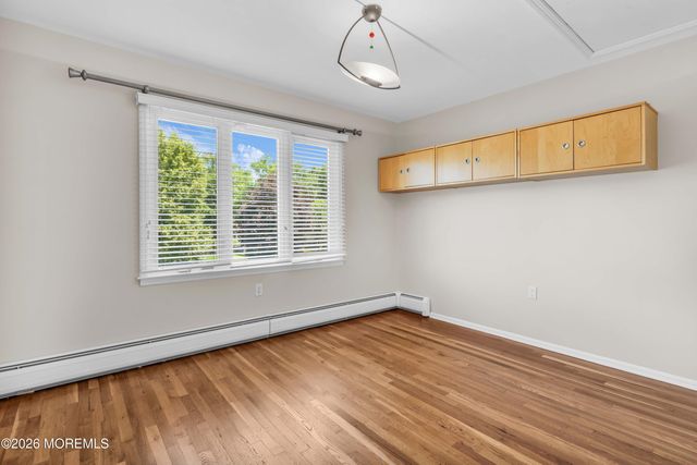 19 Dartmoor Drive, Manalapan, NJ 07726