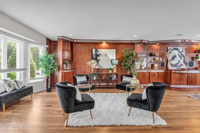 19 Dartmoor Drive, Manalapan, NJ 07726