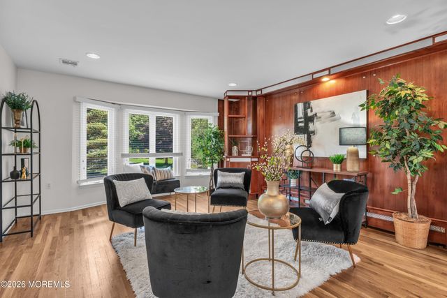 19 Dartmoor Drive, Manalapan, NJ 07726