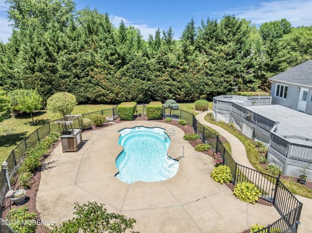 19 Dartmoor Drive, Manalapan, NJ 07726