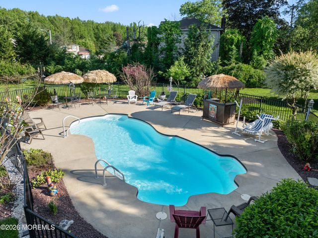 19 Dartmoor Drive, Manalapan, NJ 07726