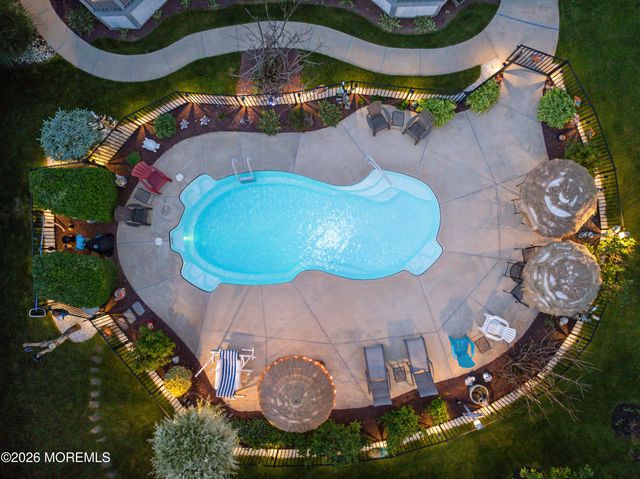 19 Dartmoor Drive, Manalapan, NJ 07726