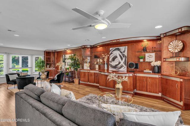 19 Dartmoor Drive, Manalapan, NJ 07726
