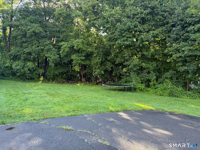 497 High Street 2, Middletown, CT 06457