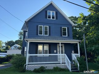 497 High Street 2, Middletown, CT 06457