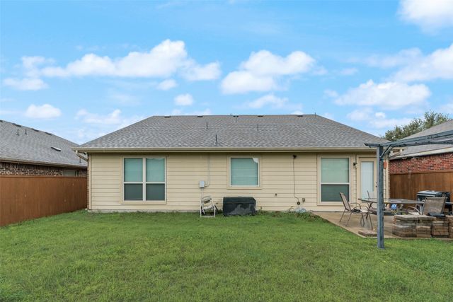4004 Red Rock Drive, Heartland, TX 75126